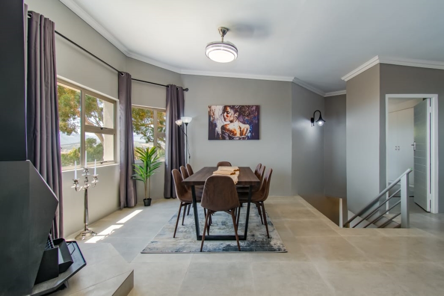 To Let 4 Bedroom Property for Rent in Mountainside Western Cape